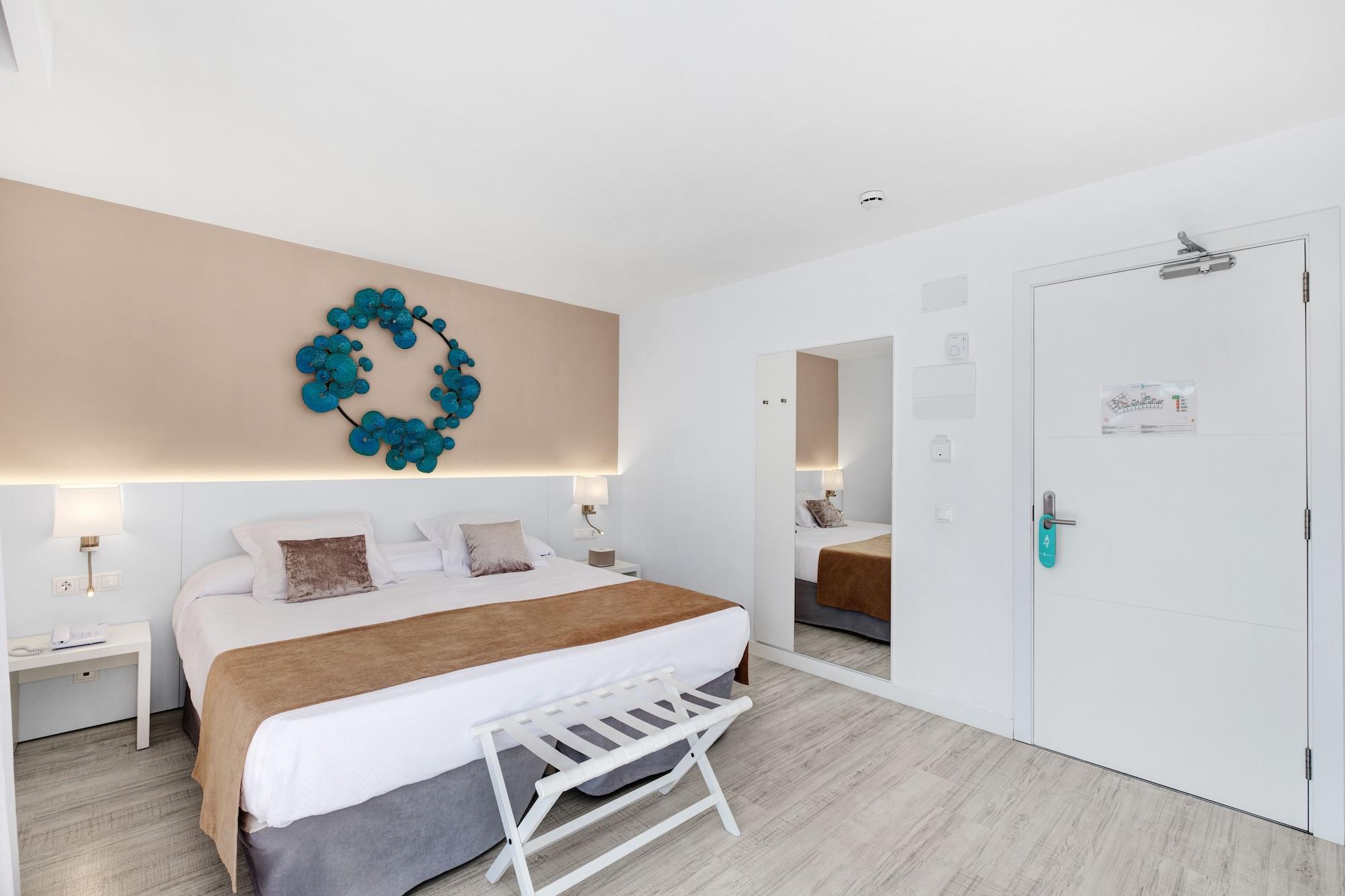 Plaza Santa Ponsa Boutique - Adults Only. Hotell Eksteriør bilde