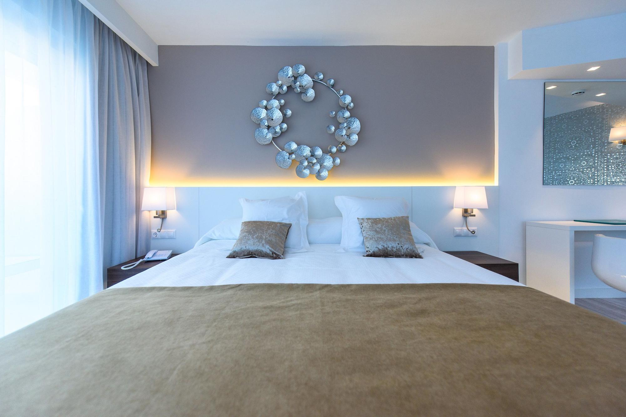 Plaza Santa Ponsa Boutique - Adults Only. Hotell Eksteriør bilde
